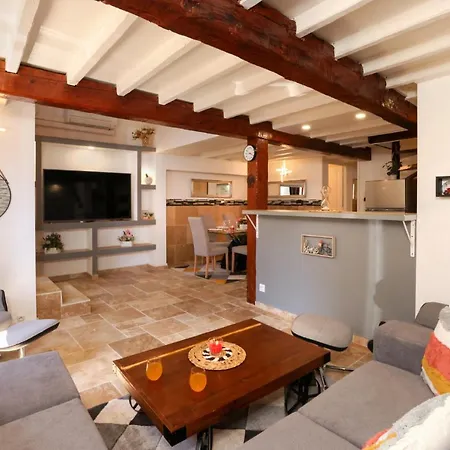Les Amis De La Cite Holiday home Carcassonne